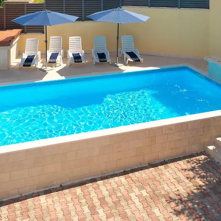 Beautiful In Mastrinka With Wifi Casa vacanze Traù