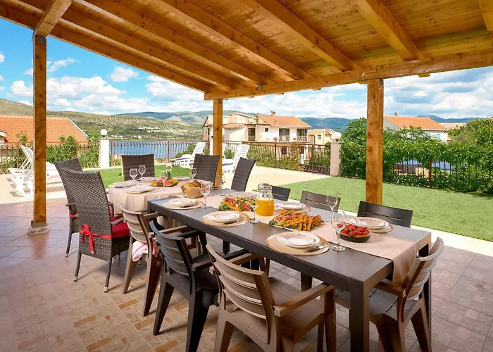 Beautiful In Mastrinka With Wifi Casa vacanze