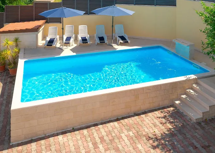 Beautiful In Mastrinka With Wifi Casa vacanze Traù