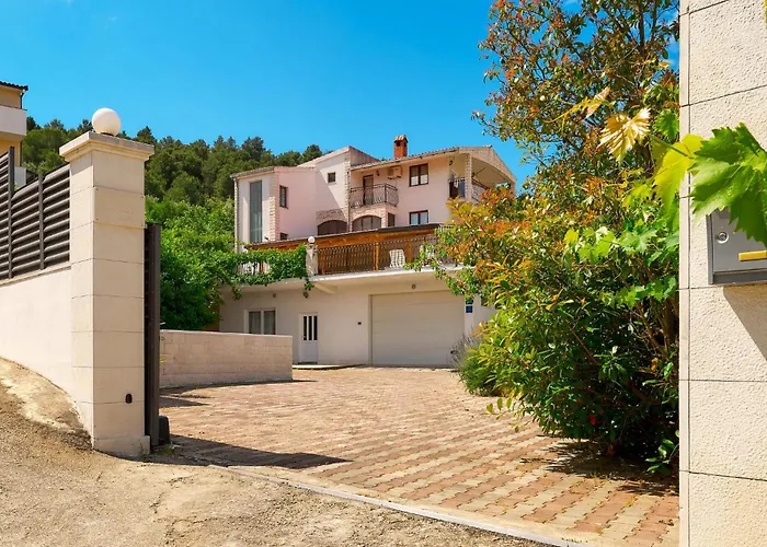 Beautiful In Mastrinka With Wifi