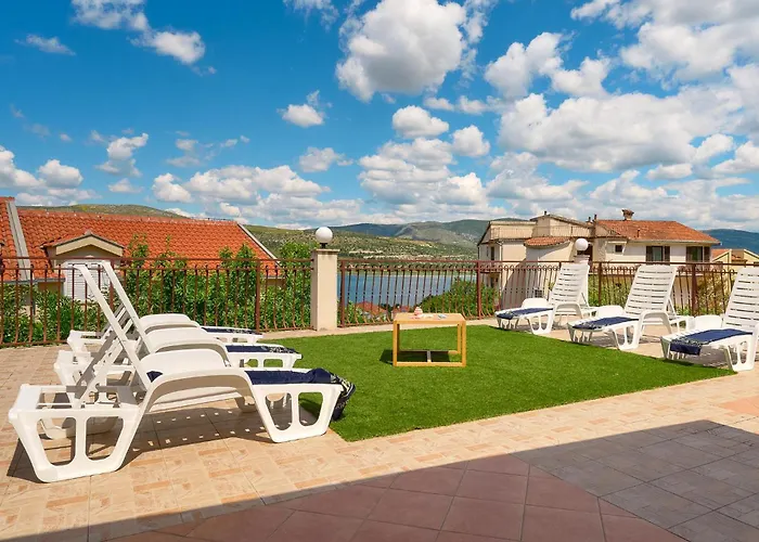 Casa vacanze Beautiful In Mastrinka With Wifi *