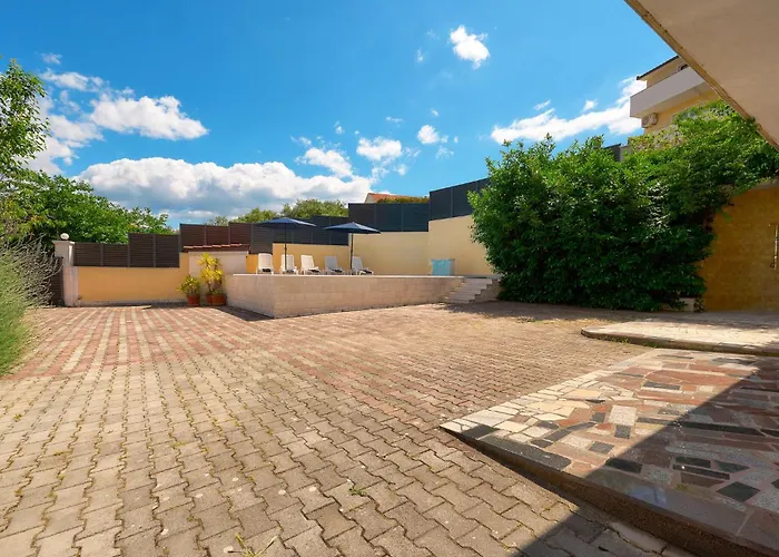 Casa vacanze Beautiful In Mastrinka With Wifi *