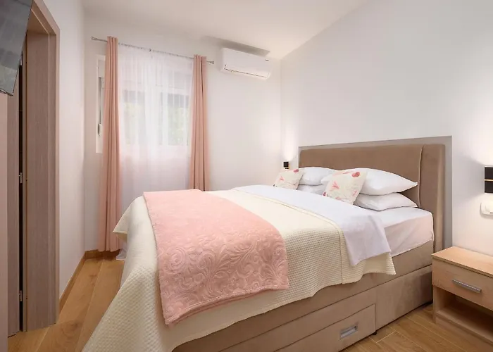 Casa vacanze Beautiful In Mastrinka With Wifi Traù