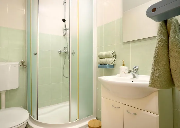 Casa vacanze Beautiful In Mastrinka With Wifi Traù